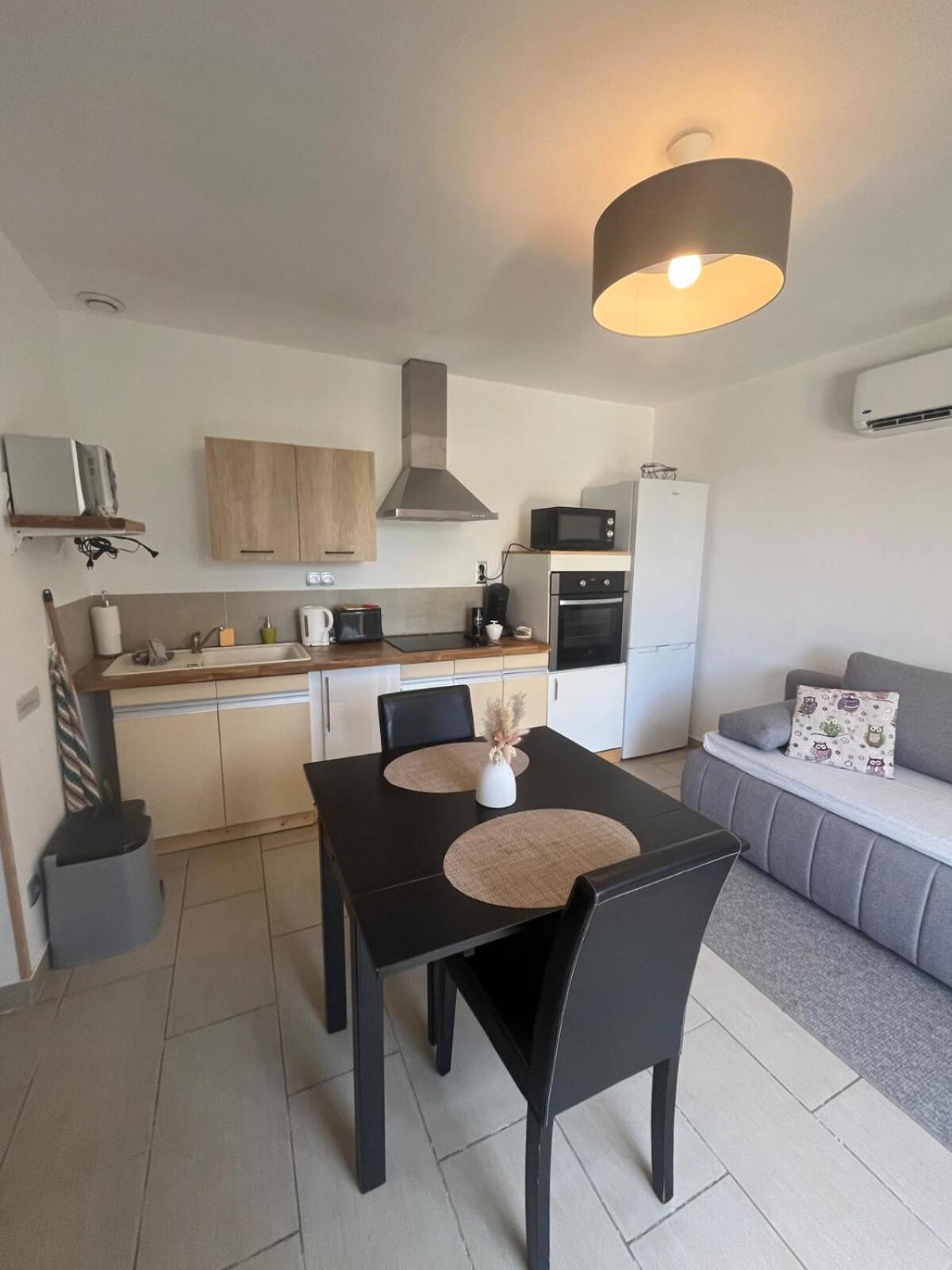 Studio Cosy Avec Climatisation Et Terrasse Malataverne Kültér fotó